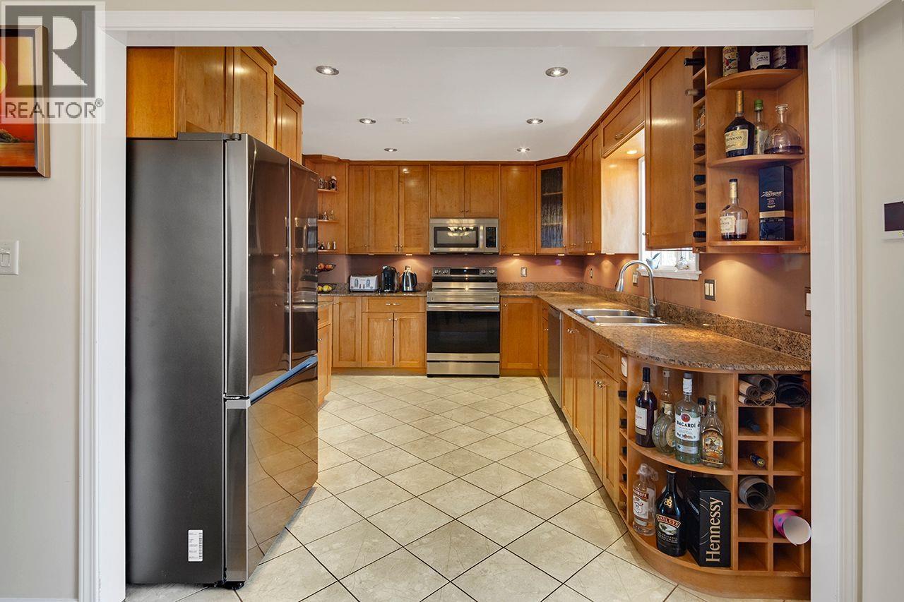 3436 WELLINGTON STREET, Port Coquitlam