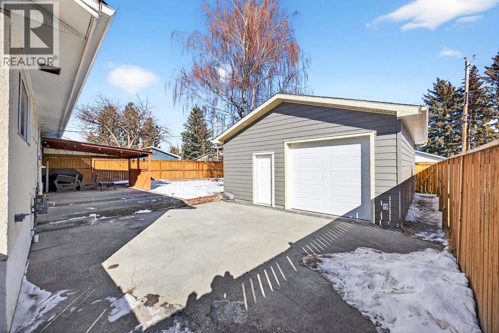 Single Family House Bungalow for Sale in  Windermere Road SW Wildwood Calgary 