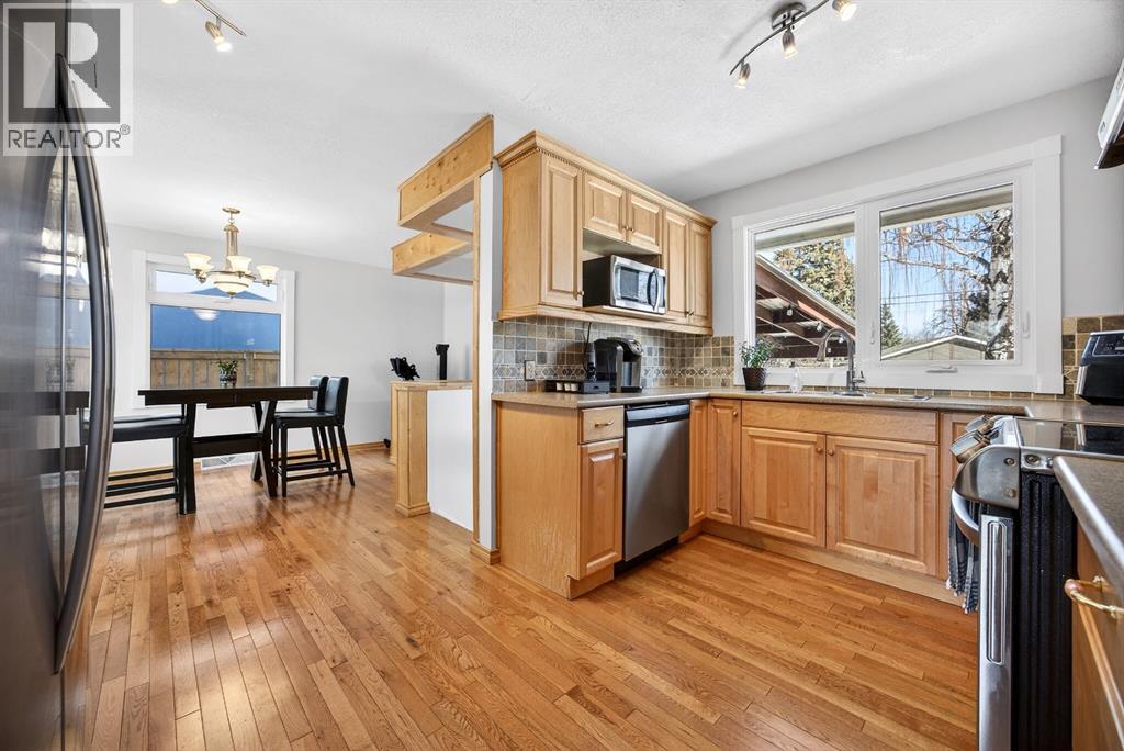 Single Family House Bungalow for Sale in  Windermere Road SW Wildwood Calgary 