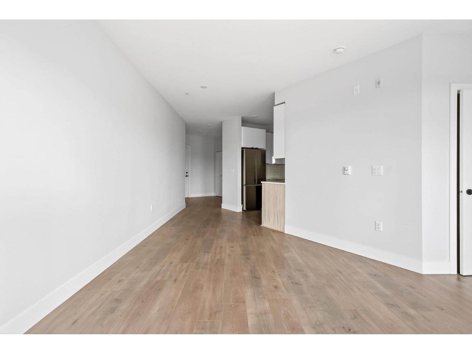 214 20061 FRASER HIGHWAY, Langley