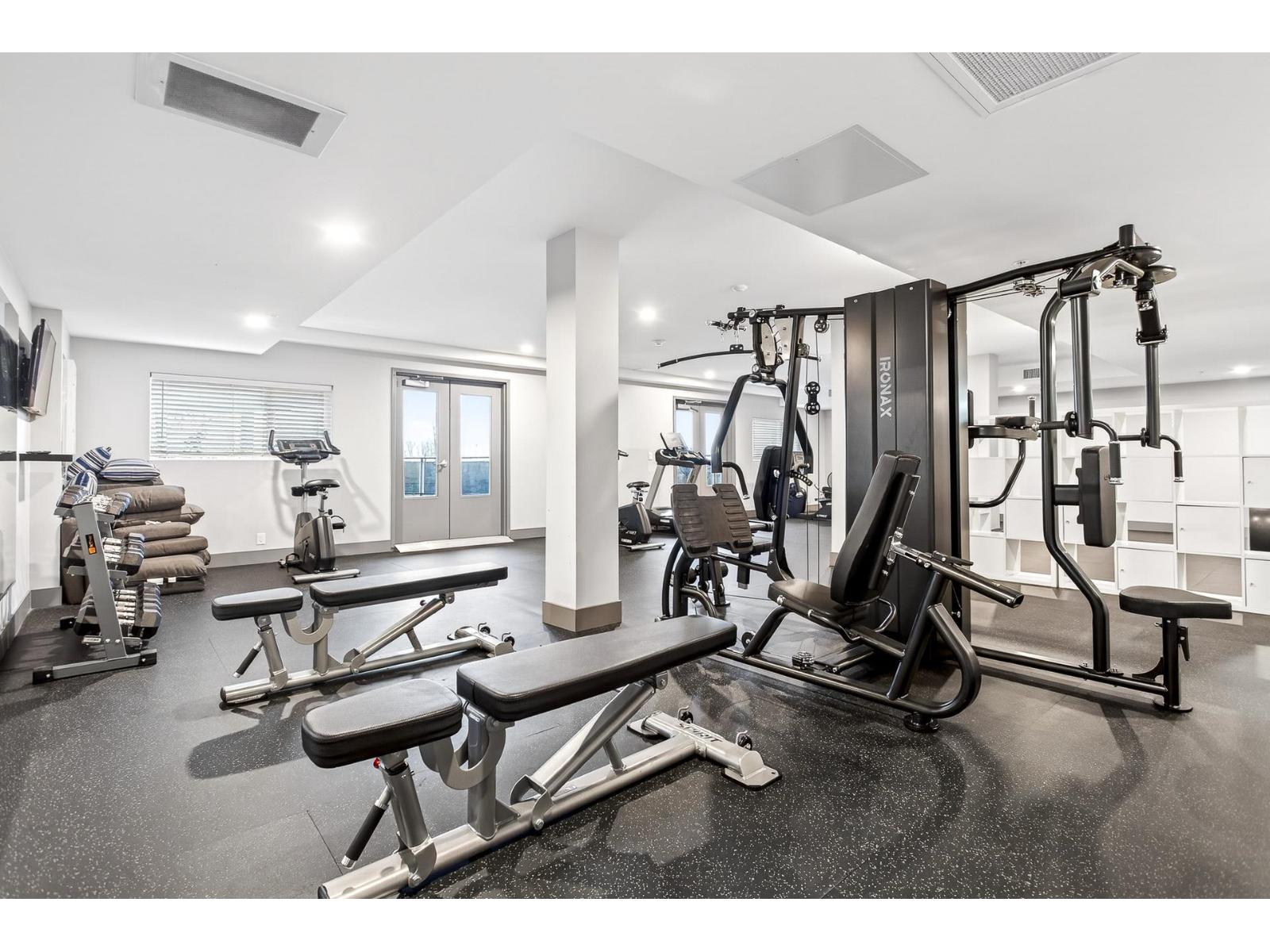 214 20061 FRASER HIGHWAY, Langley