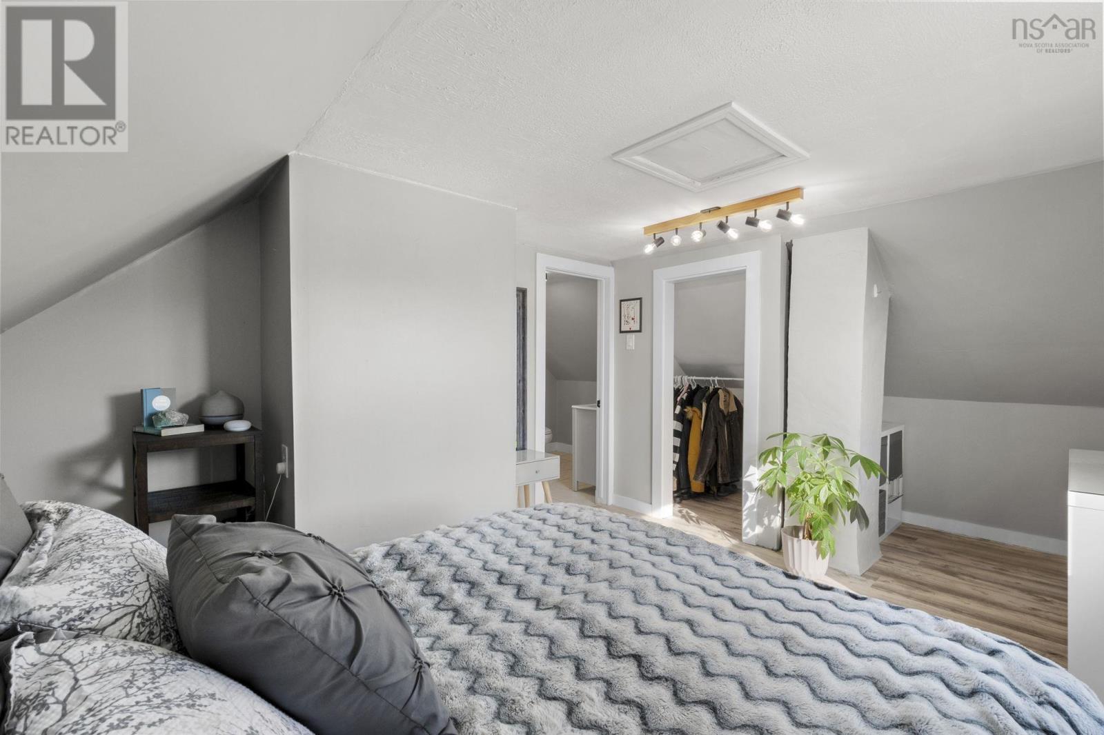 Property 44 of 51 of 143 Oxley Steele Road