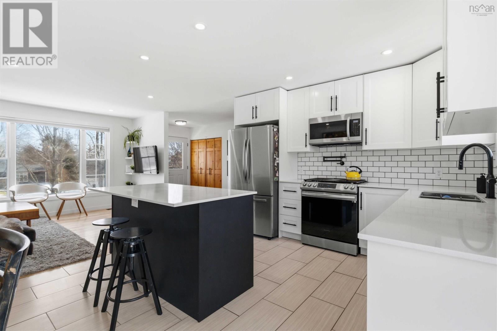 Property 18 of 45 of 18 Charleswood Drive