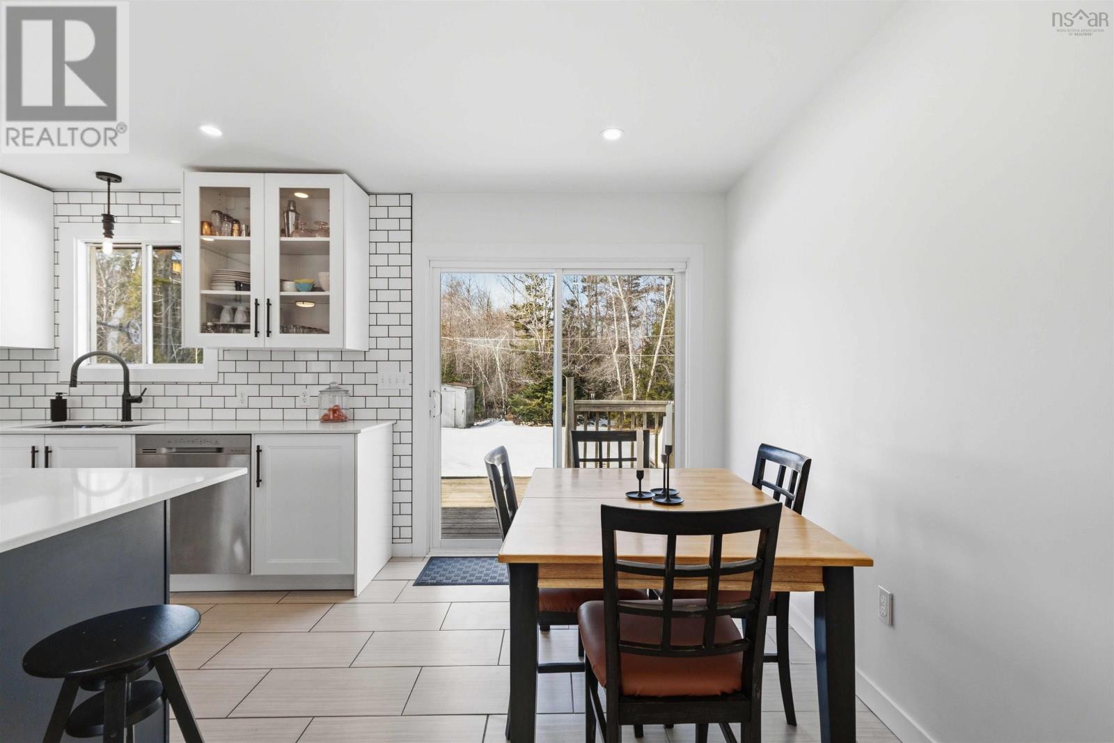 Property 20 of 45 of 18 Charleswood Drive