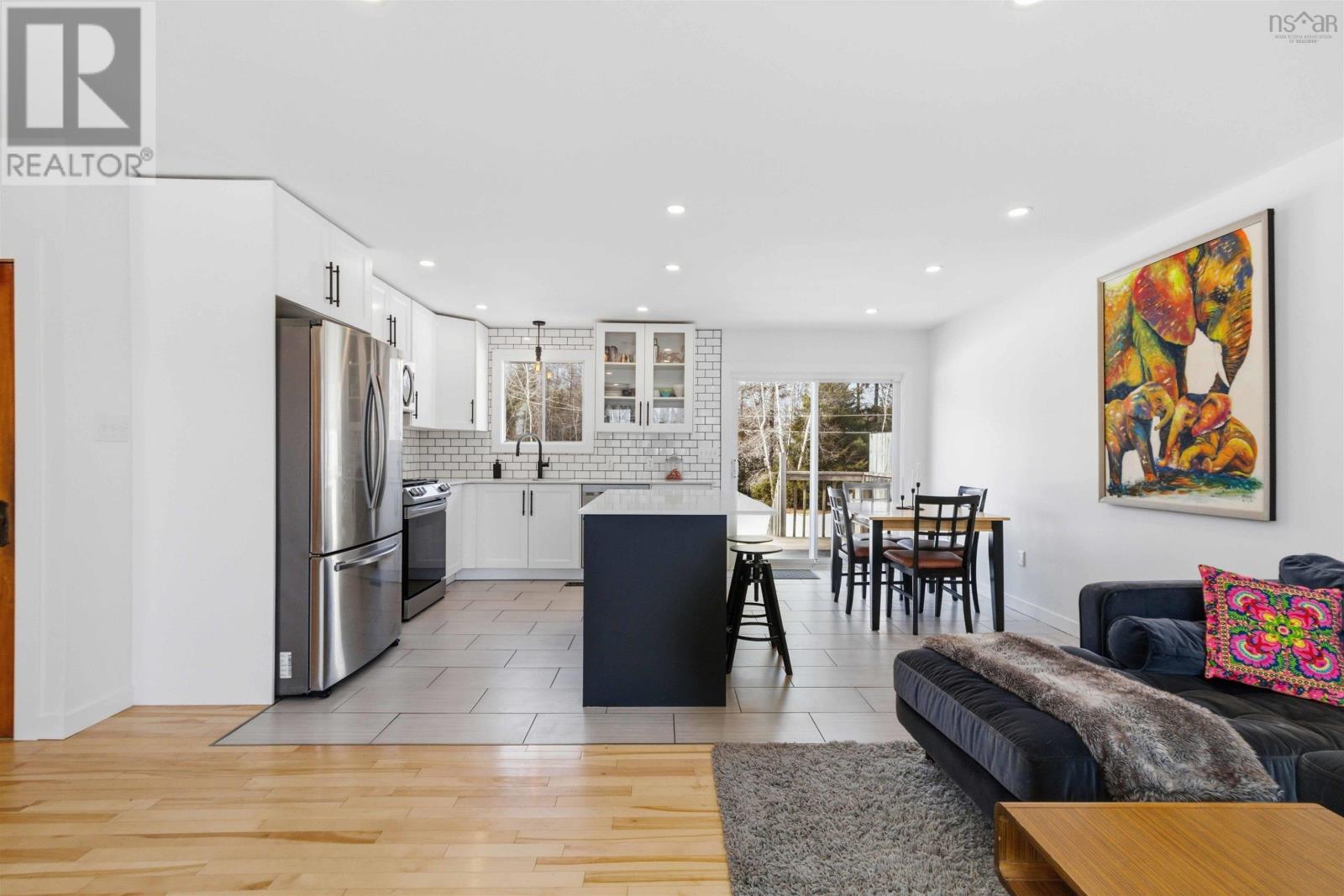 Property 8 of 45 of 18 Charleswood Drive