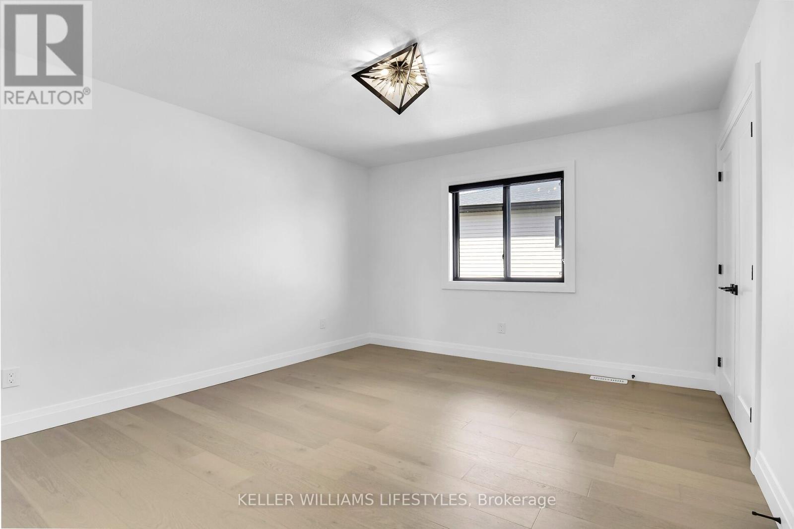 104 CRESTVIEW DRIVE - 31