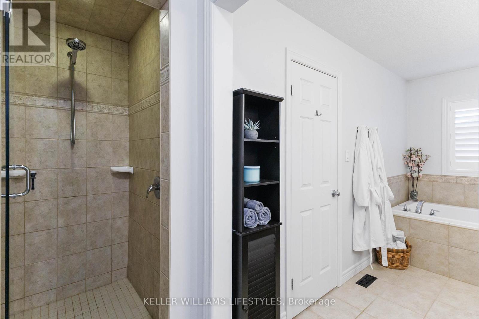 488 BLACKACRES BOULEVARD — photo 35