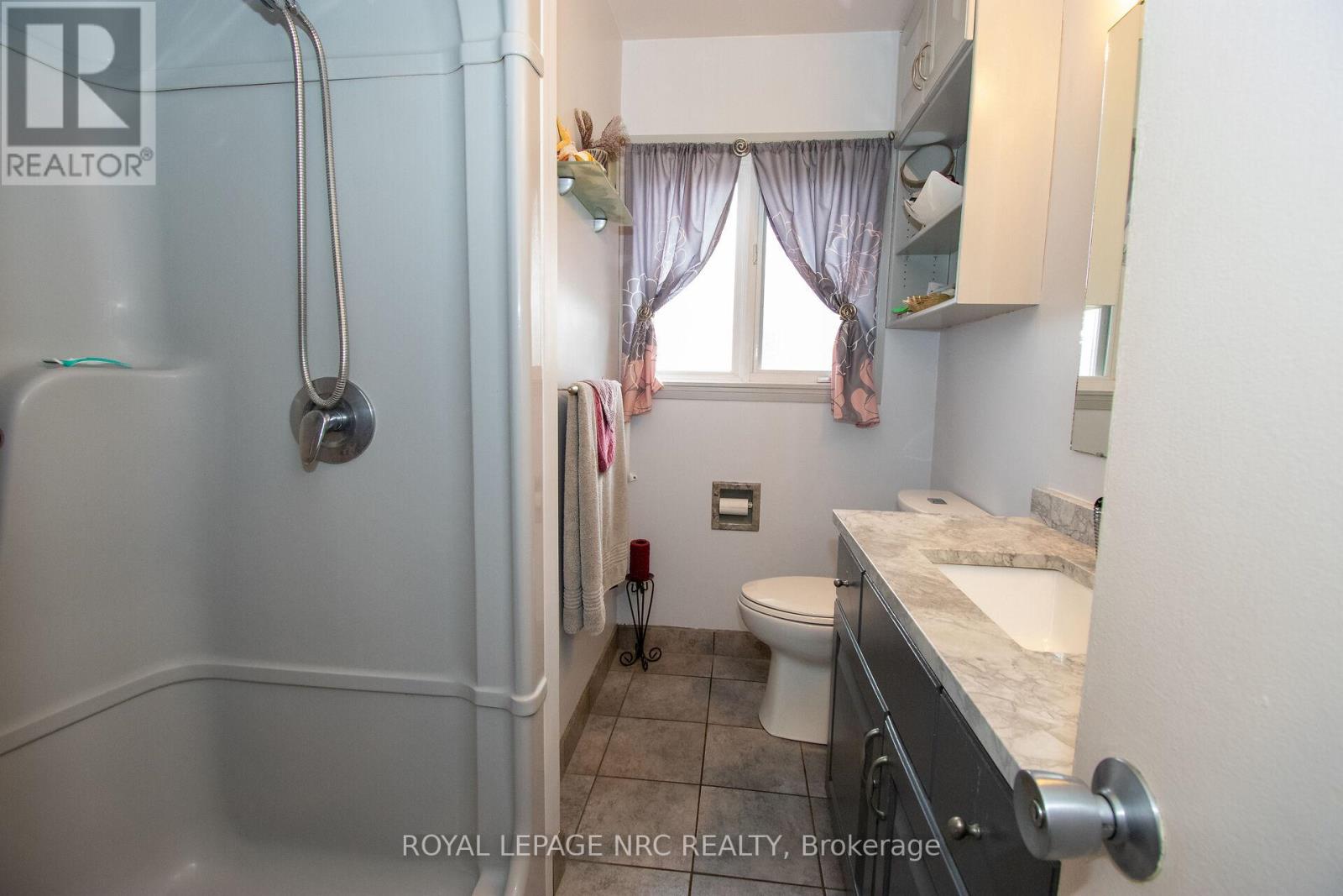 45 NICKERSON AVENUE,St. Catharines (Vine/Linwell),,