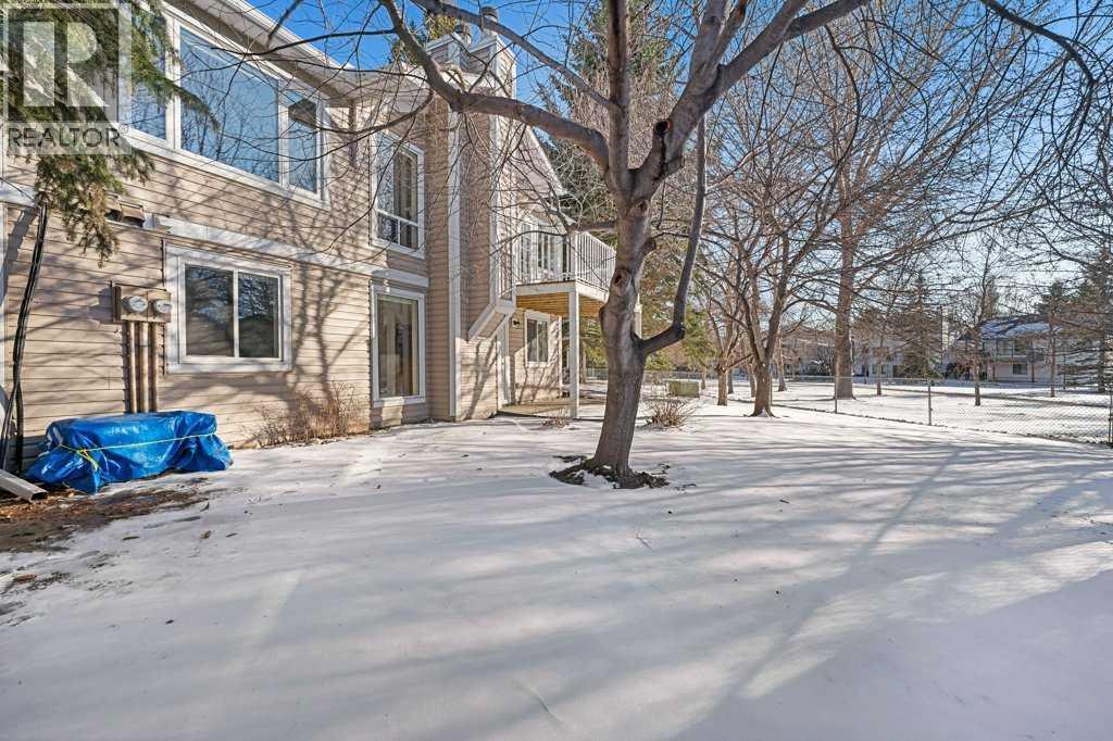 Single Family House for Sale in  Douglasbank Gardens SE Douglasdale/Glen Calgary 