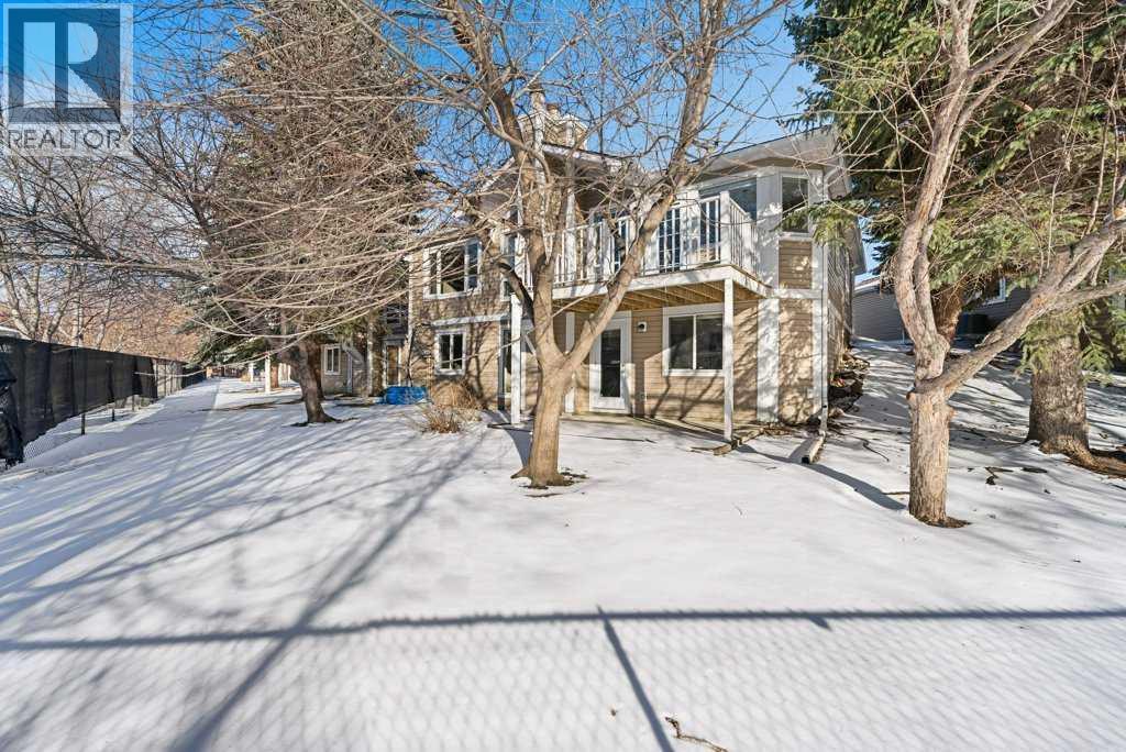 Single Family House for Sale in  Douglasbank Gardens SE Douglasdale/Glen Calgary 