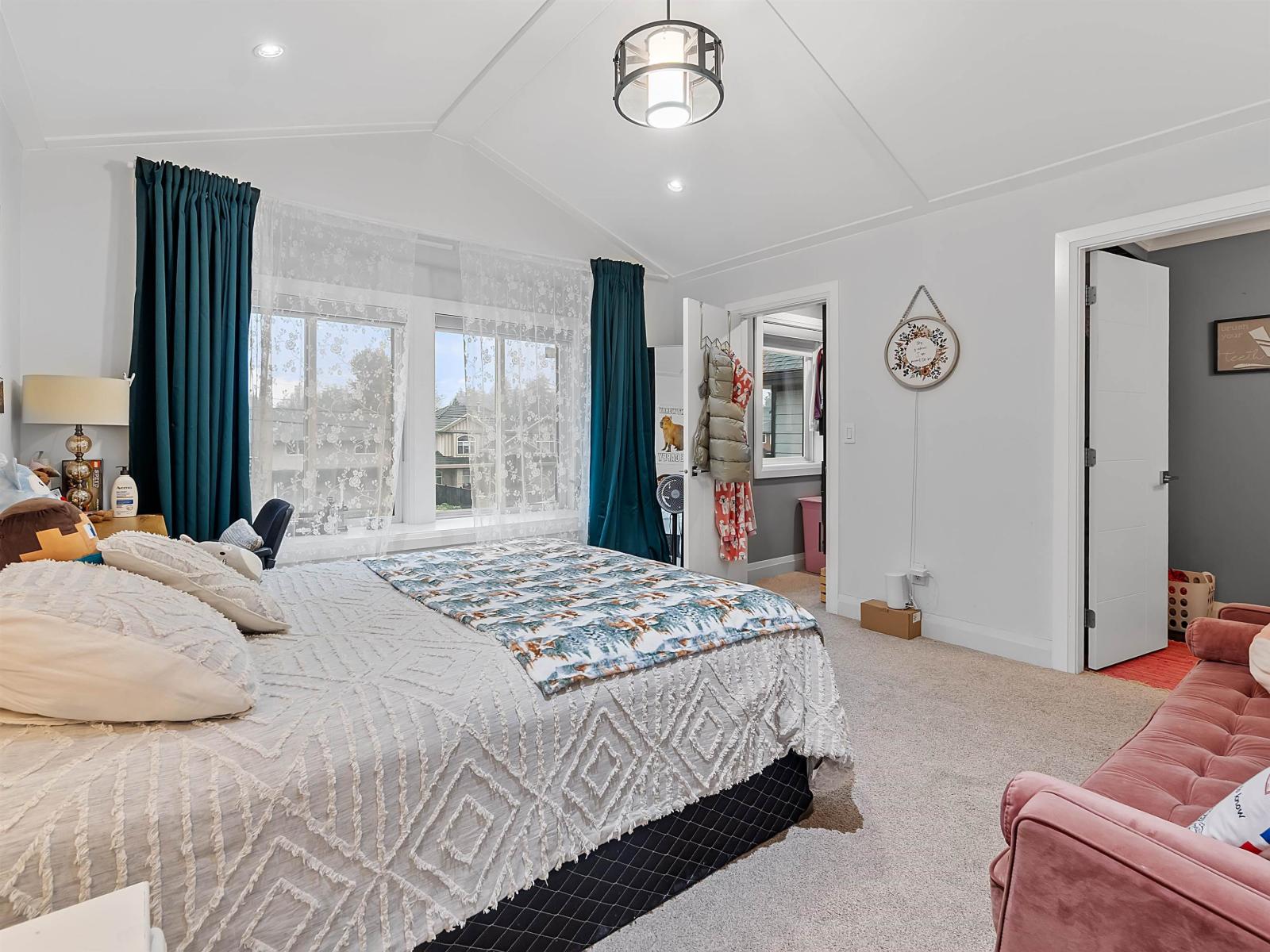 11897 82 AVENUE, Delta