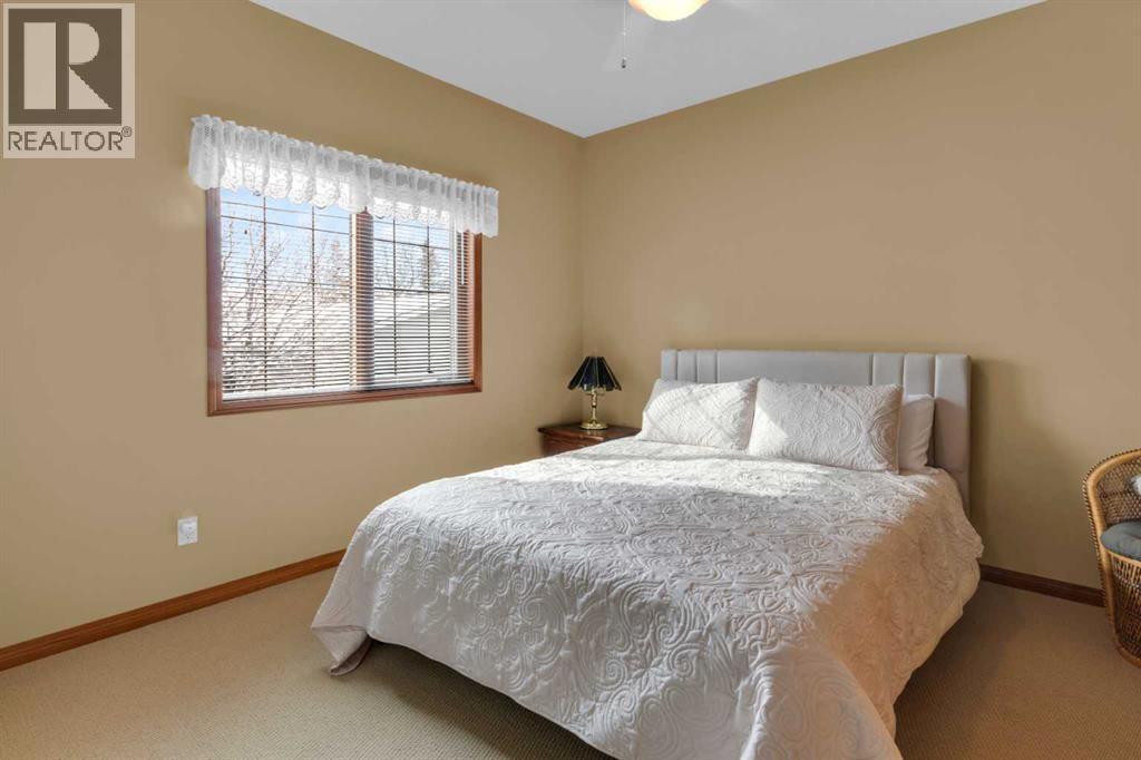 222 Ross Avenue, Cochrane