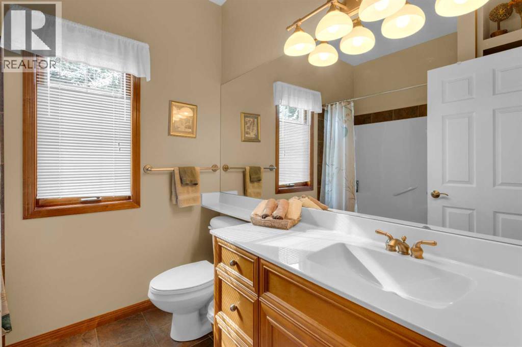 222 Ross Avenue, Cochrane