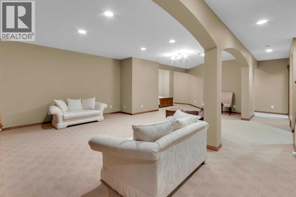 222 Ross Avenue, Cochrane