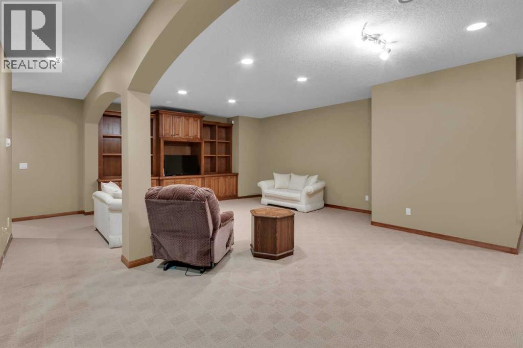 222 Ross Avenue, Cochrane