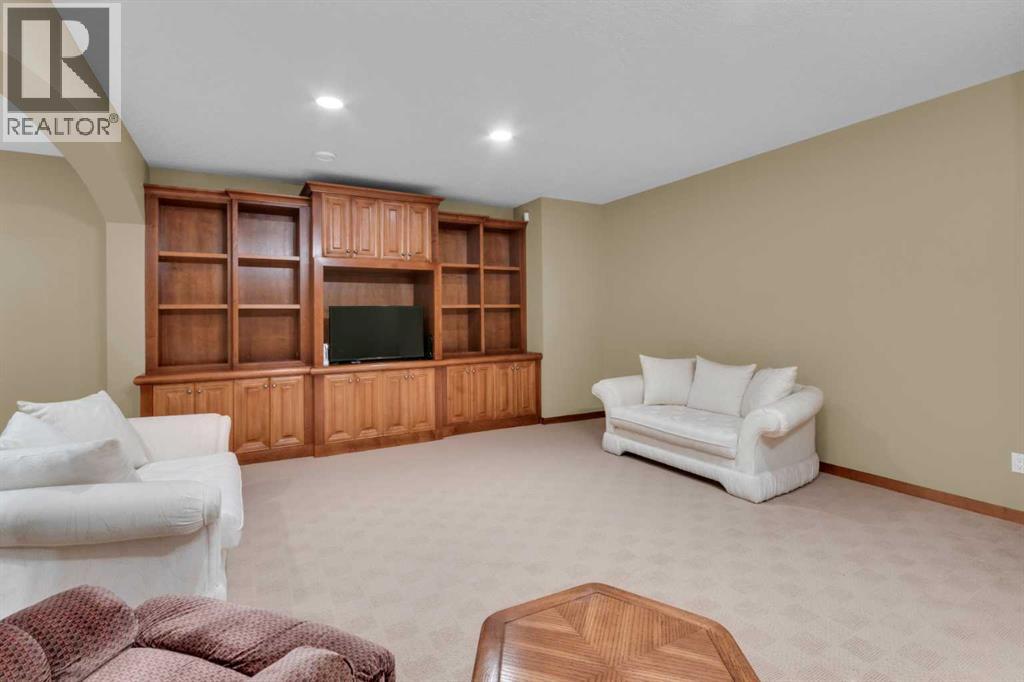 222 Ross Avenue, Cochrane