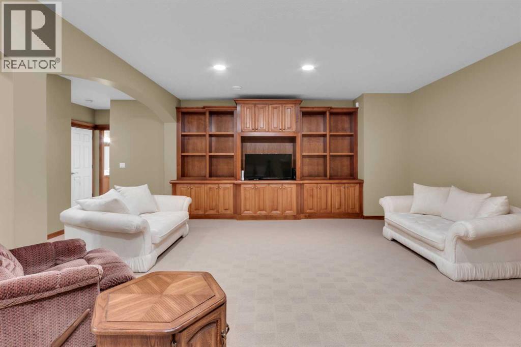 222 Ross Avenue, Cochrane