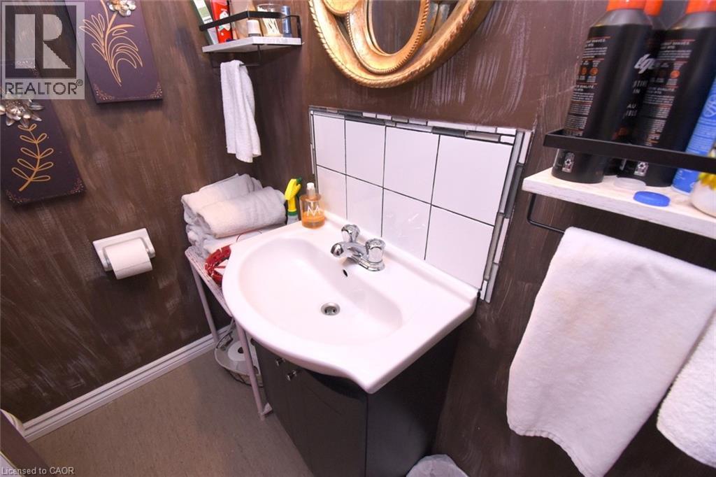 1058 HIGHWAY NO 8, Stoney Creek, Ontario, L8E5H8 — Photo 37