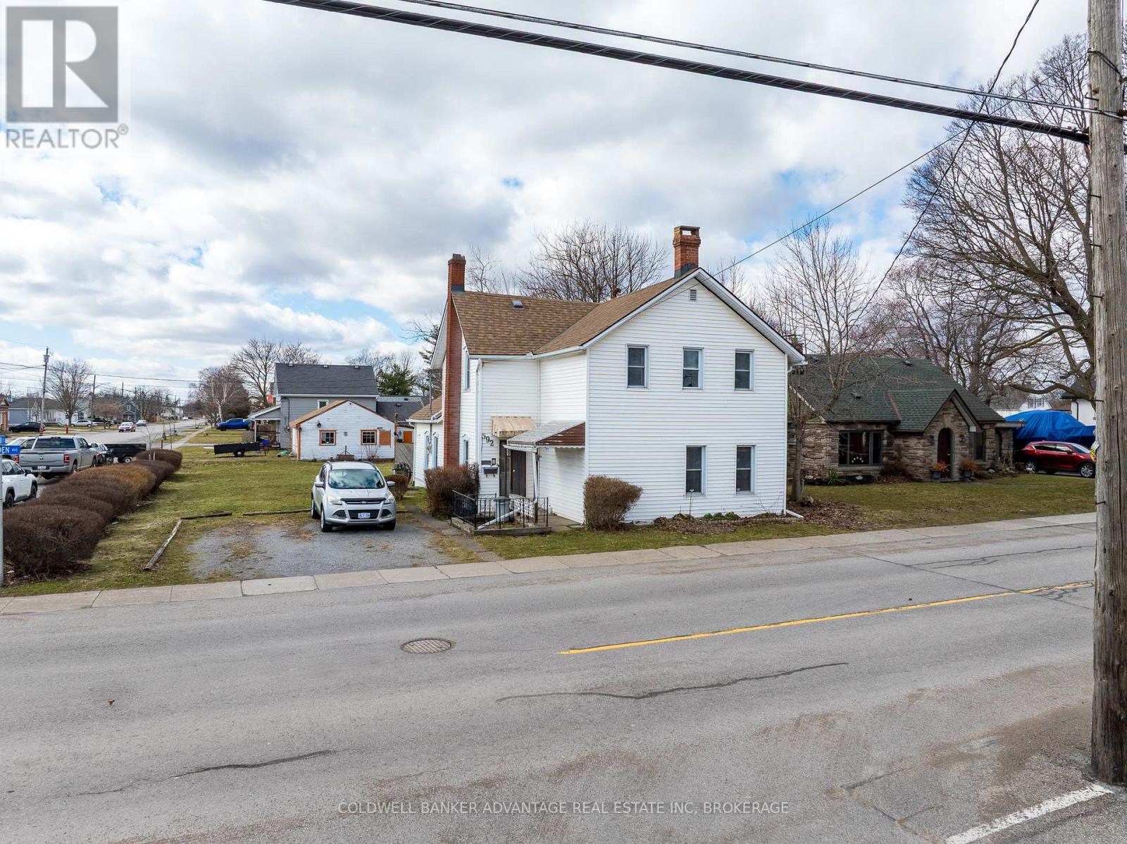 592 FIELDEN AVENUE - 1