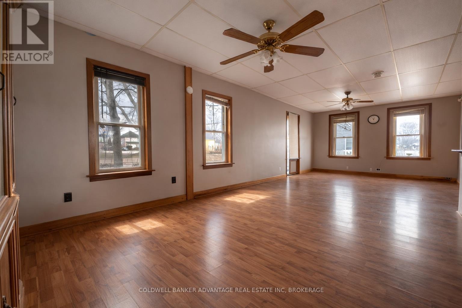 592 FIELDEN AVENUE - 10