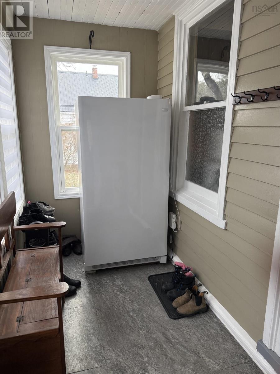 Property 11 of 49 of 13720 Highway 3