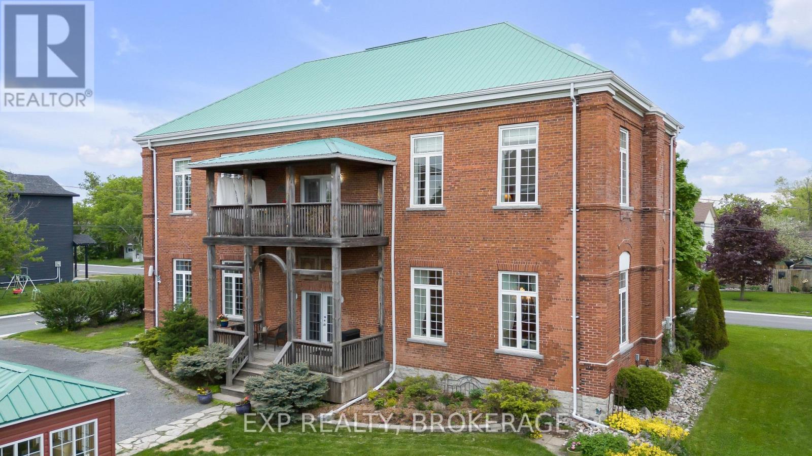 11 CROSS STREET - 45