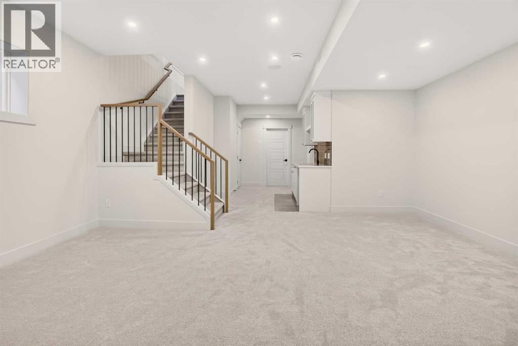 Single Family House for Sale in   Avenue NW West Hillhurst Calgary 