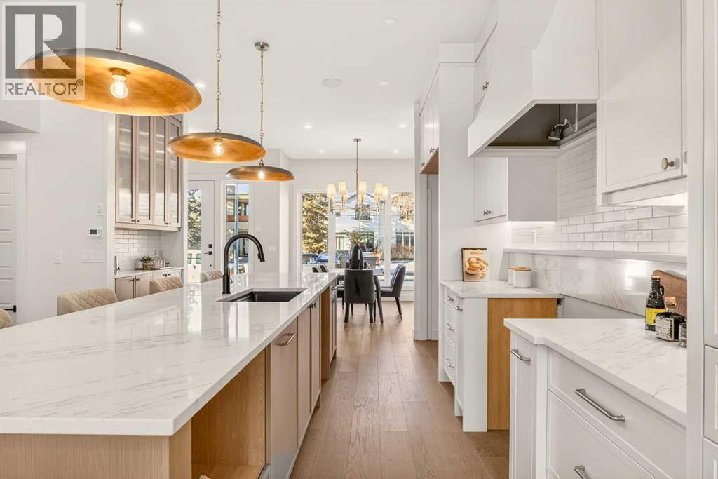 Single Family House for Sale in   Avenue NW West Hillhurst Calgary 