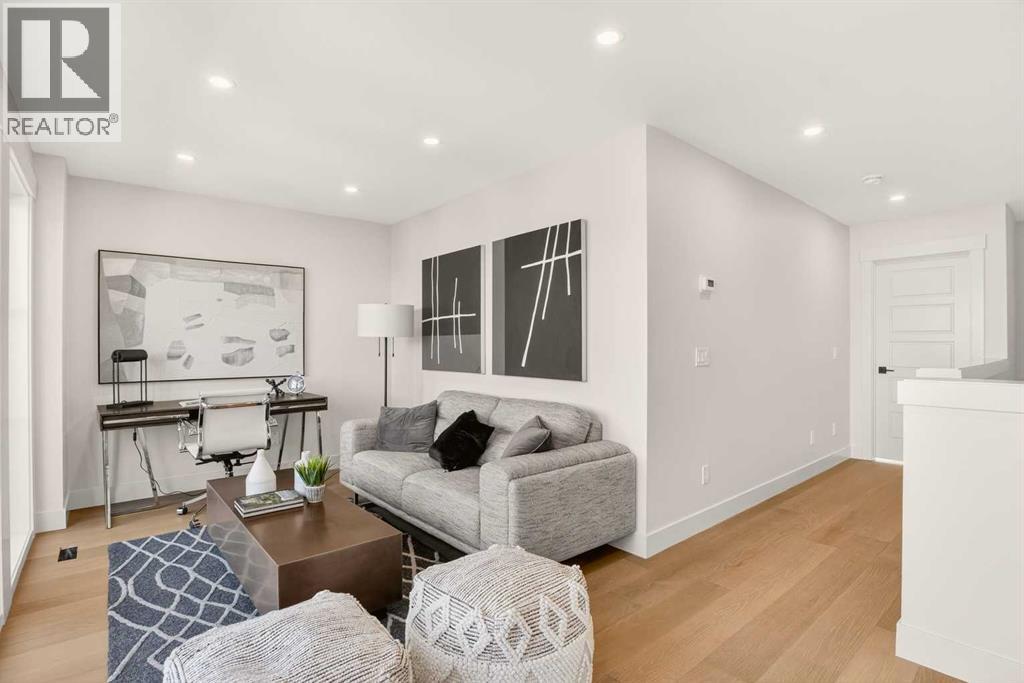 Single Family House for Sale in   Avenue NW West Hillhurst Calgary 