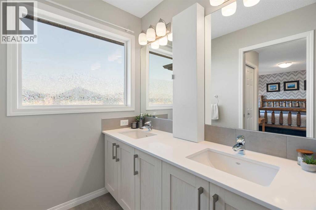 217 Buckskin Way, Cochrane