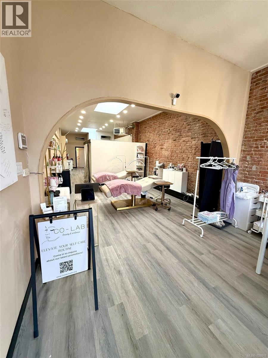 1009 Blanshard St, Victoria