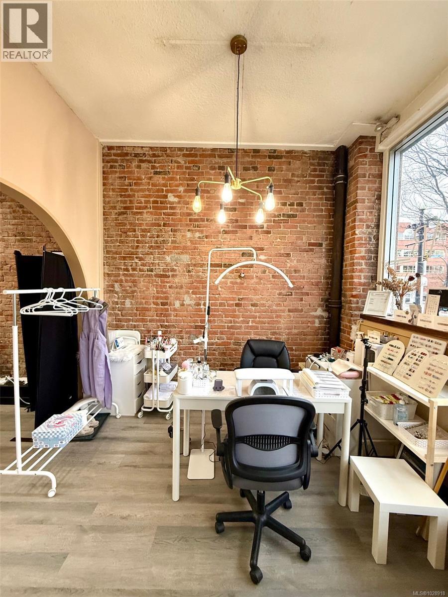 1009 Blanshard St, Victoria