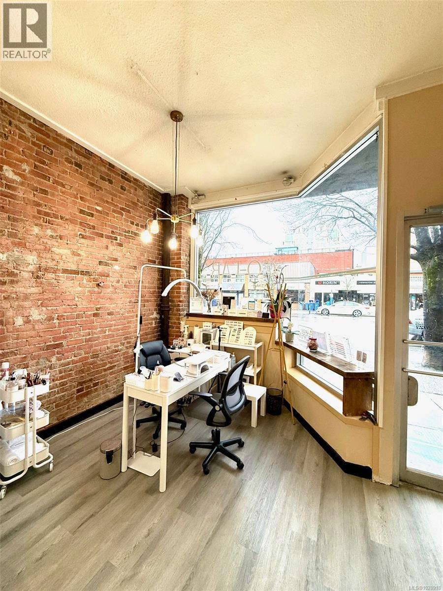 1009 Blanshard St, Victoria