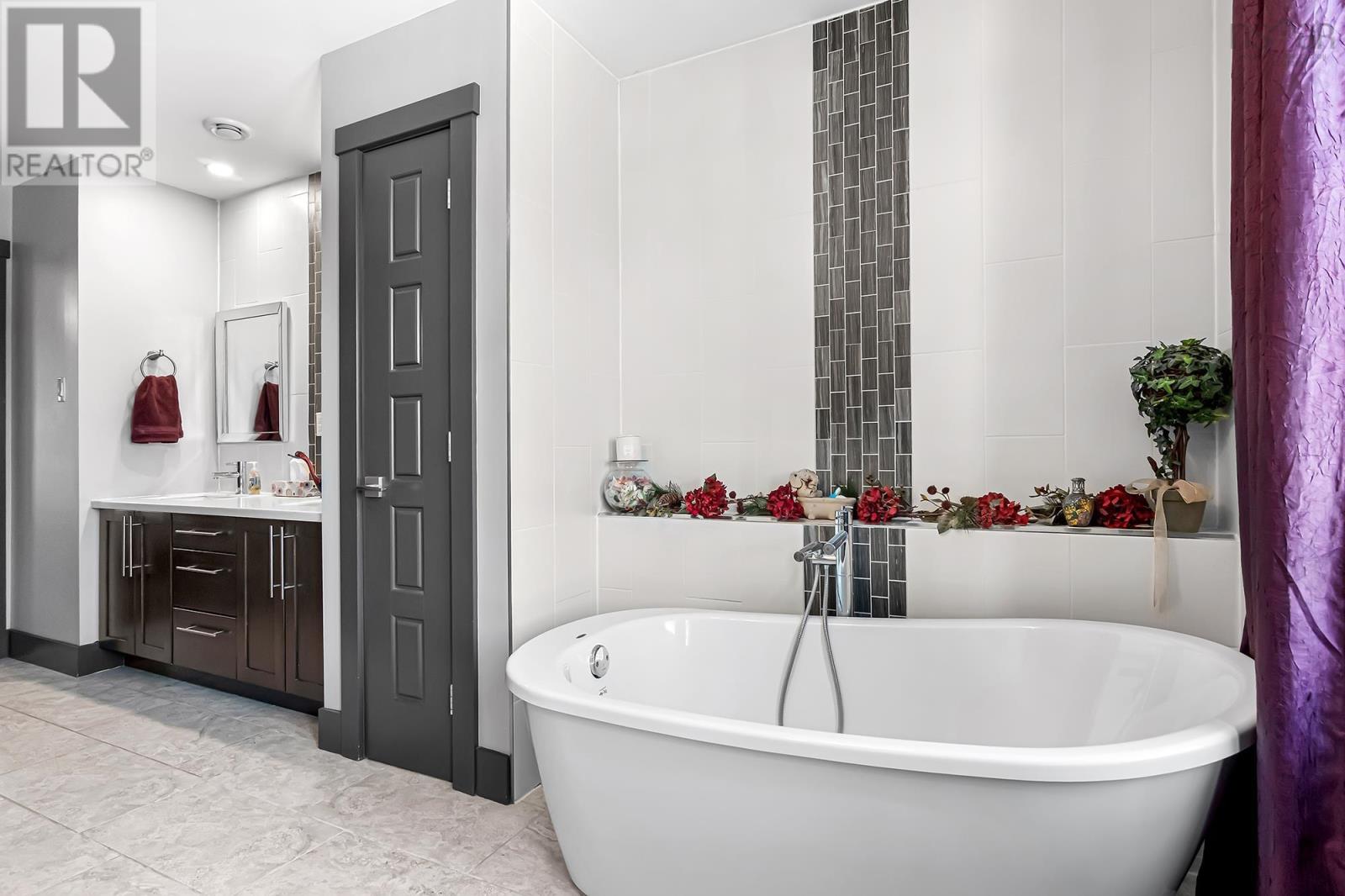 Property 17 of 50 of 266 Kernwood Drive