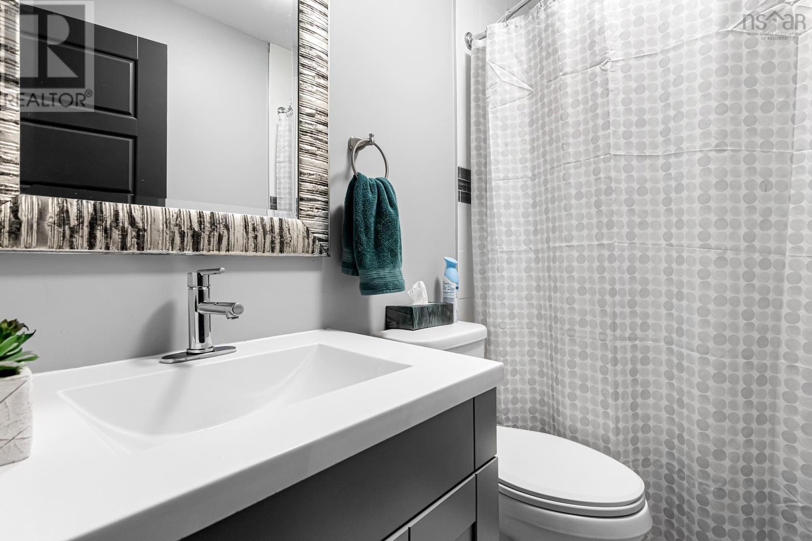 Property 21 of 50 of 266 Kernwood Drive