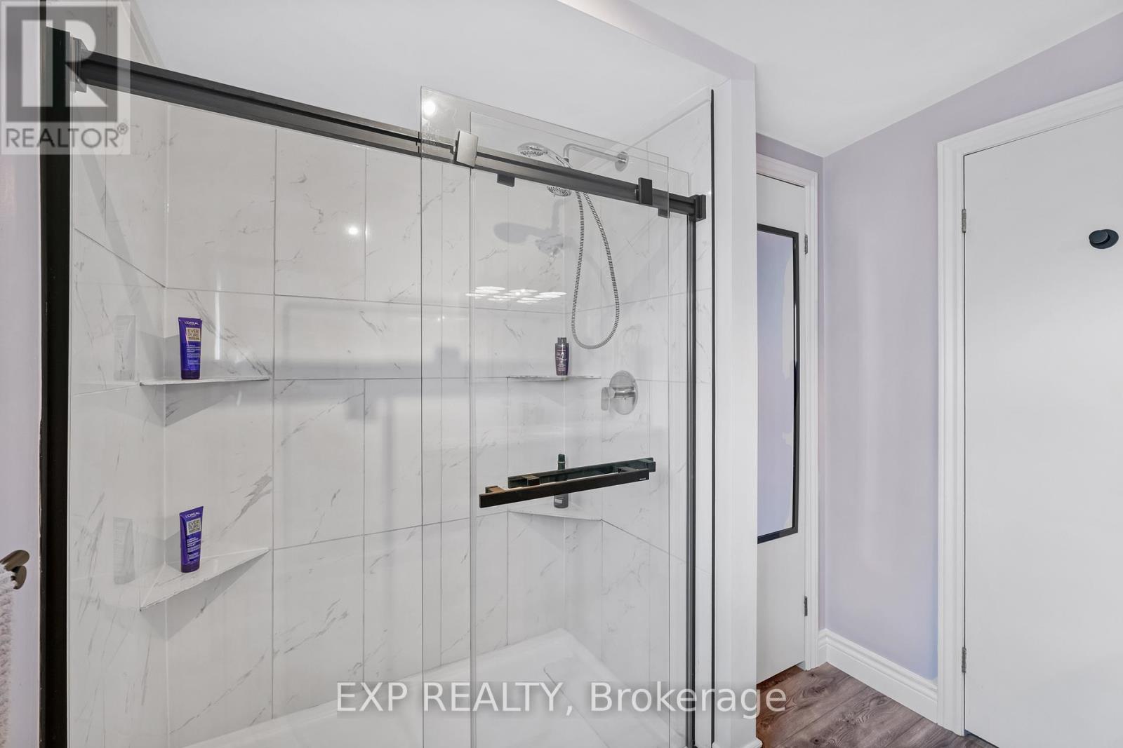 25 JUNO CRESCENT - 20