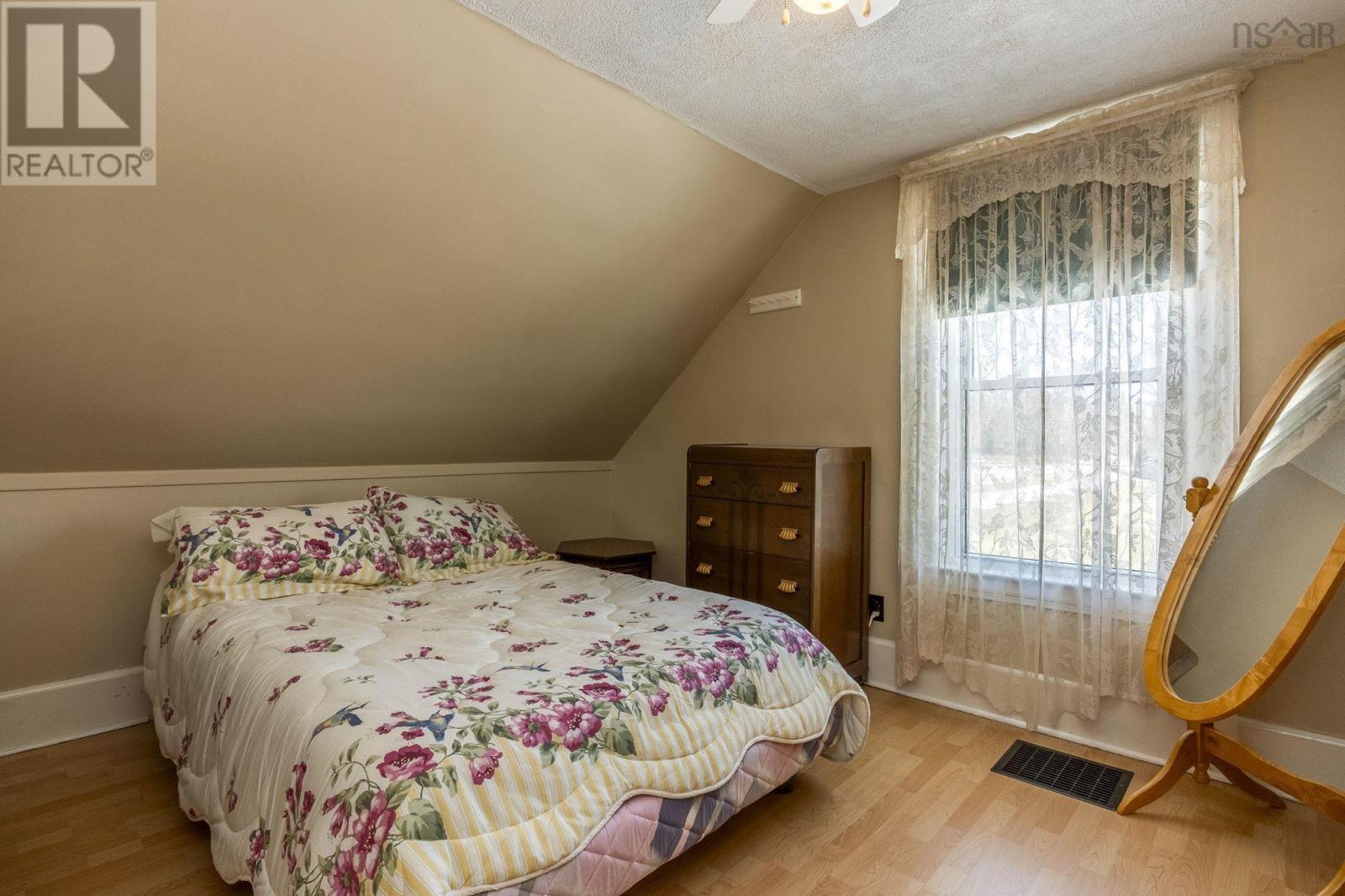 Property 22 of 38 of 7966 Highway 10