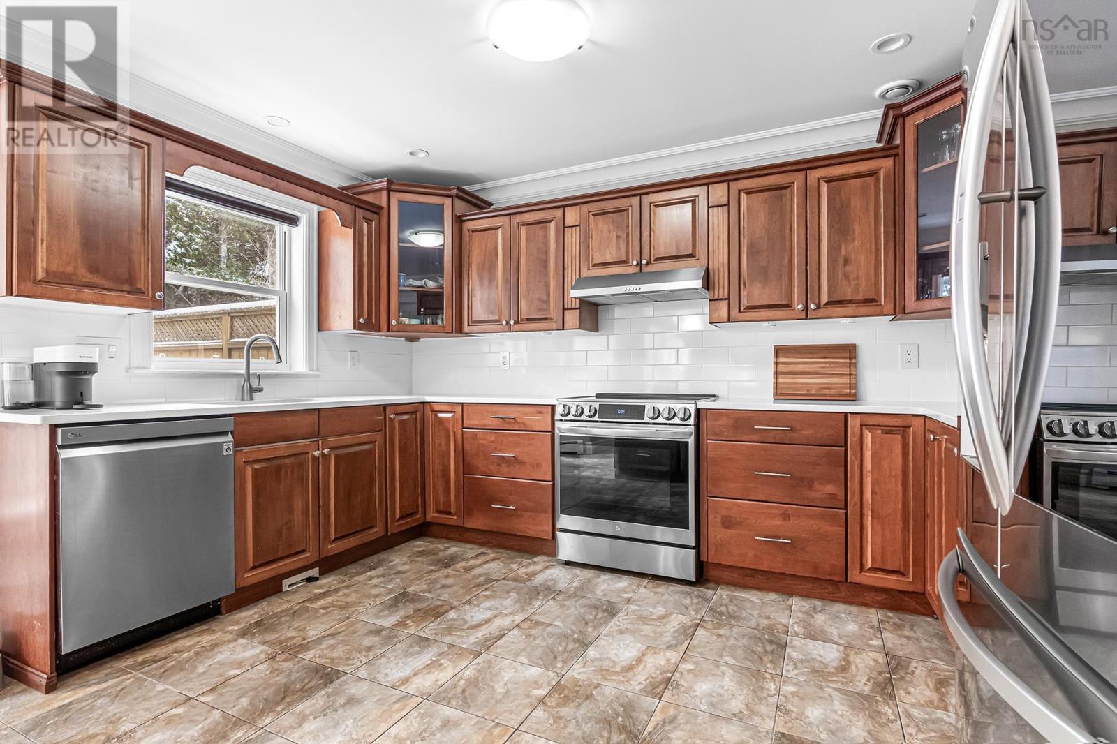 Property 9 of 48 of 361 Portland Hills Drive