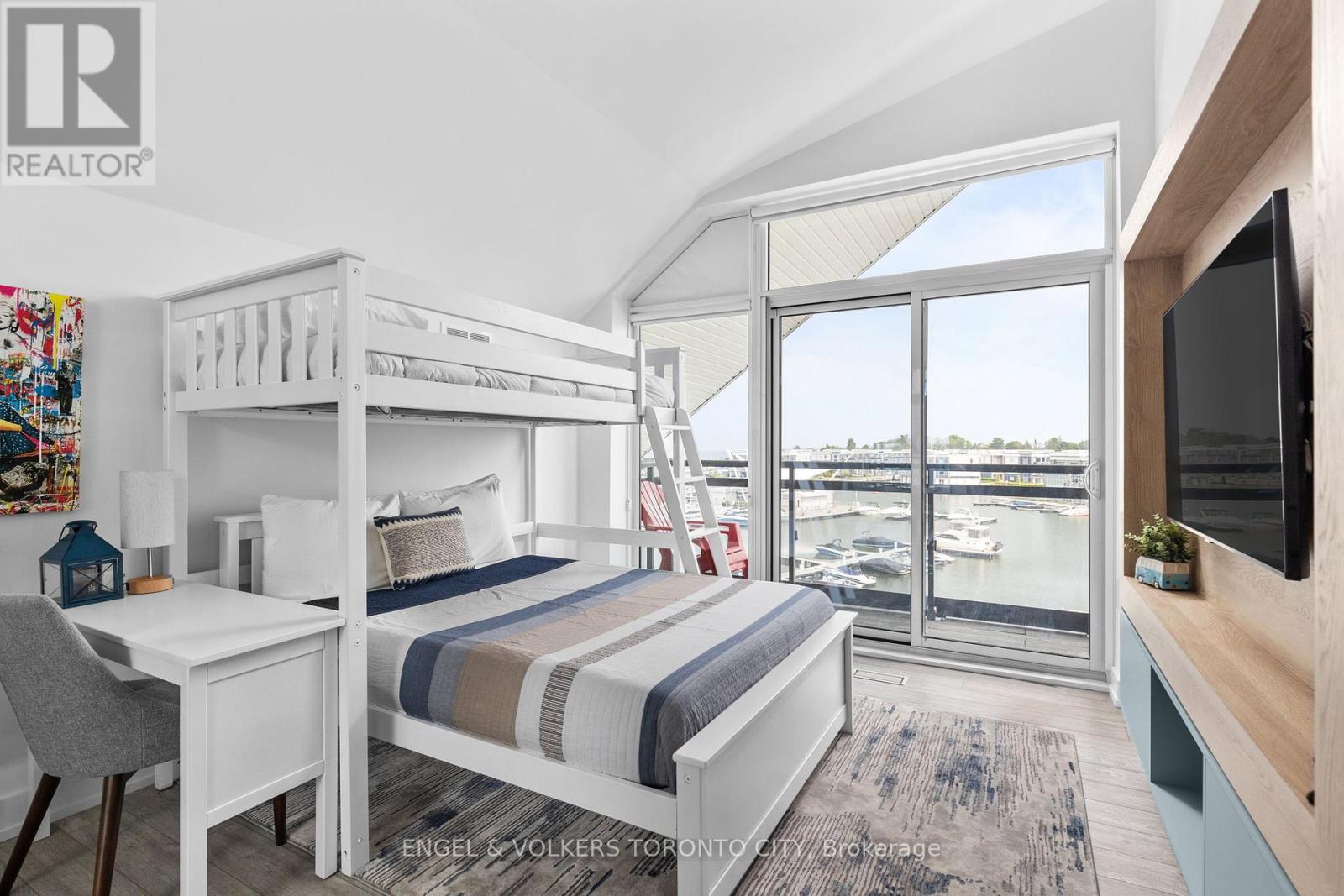 #110 317 BROWARD WAY - 18