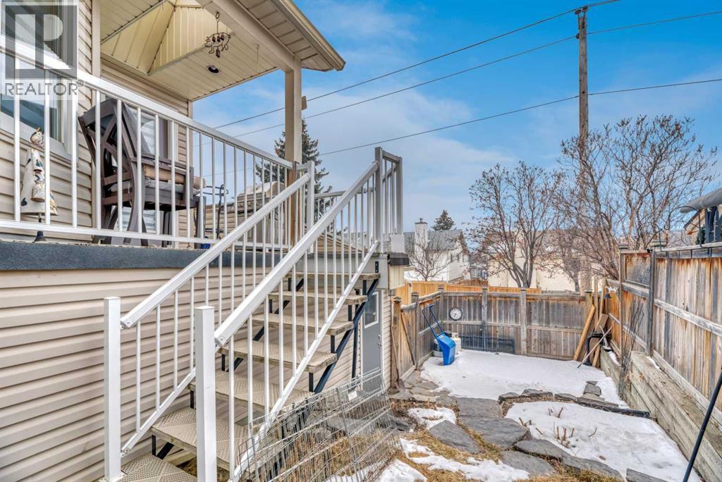 Single Family House for Sale in  Scenic Glen Place NW Scenic Acres Calgary 