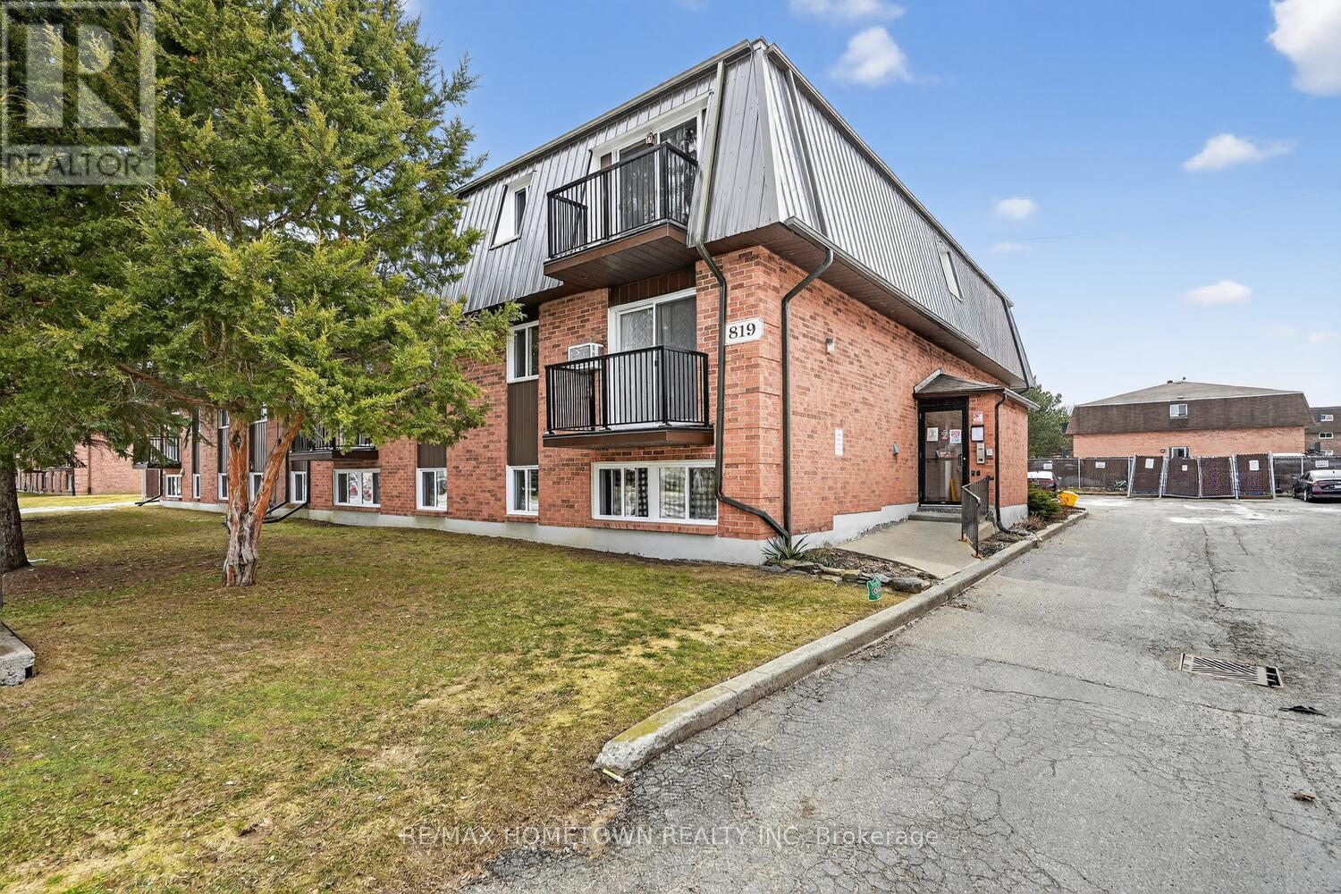 15 - 819 MACODRUM DRIVE