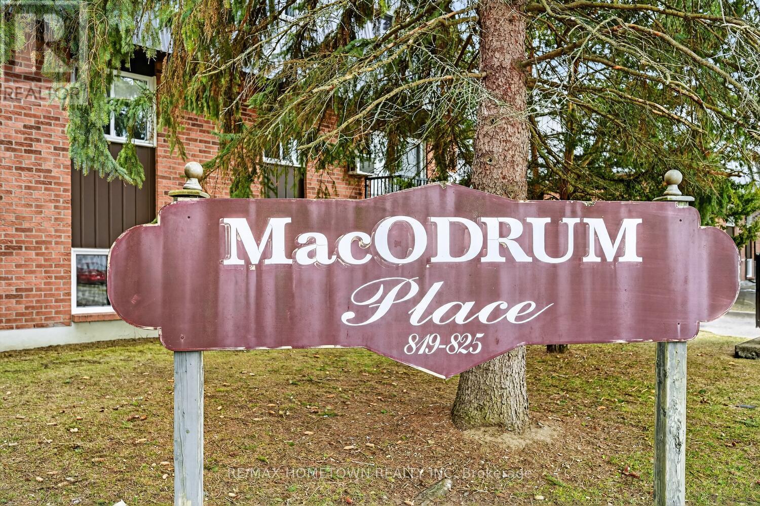#15 819 MACODRUM DRIVE - 2