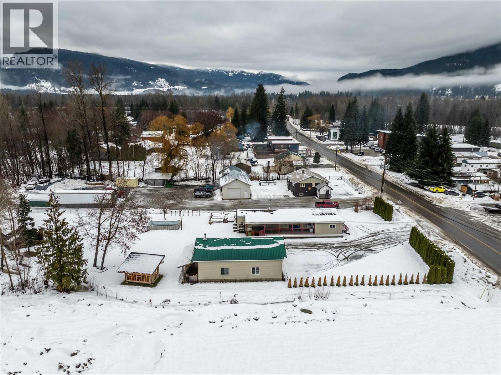 749 BIG EDDY ROAD - 44