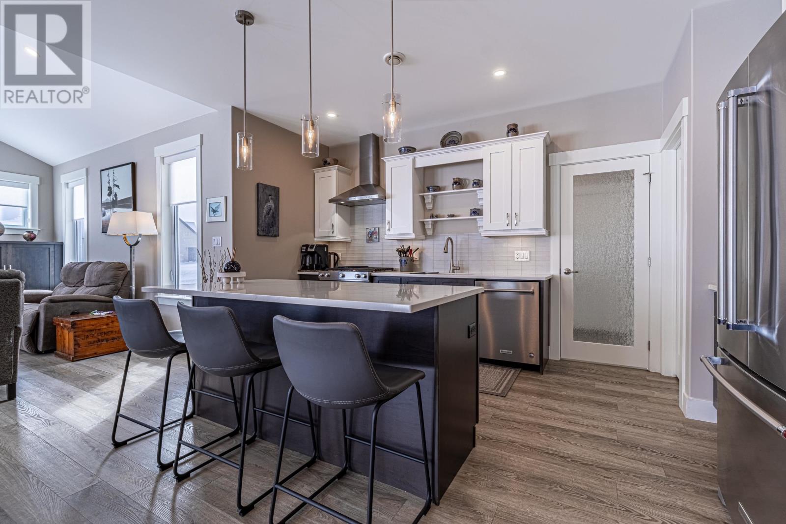 148 BLUE BAY Drive - 10