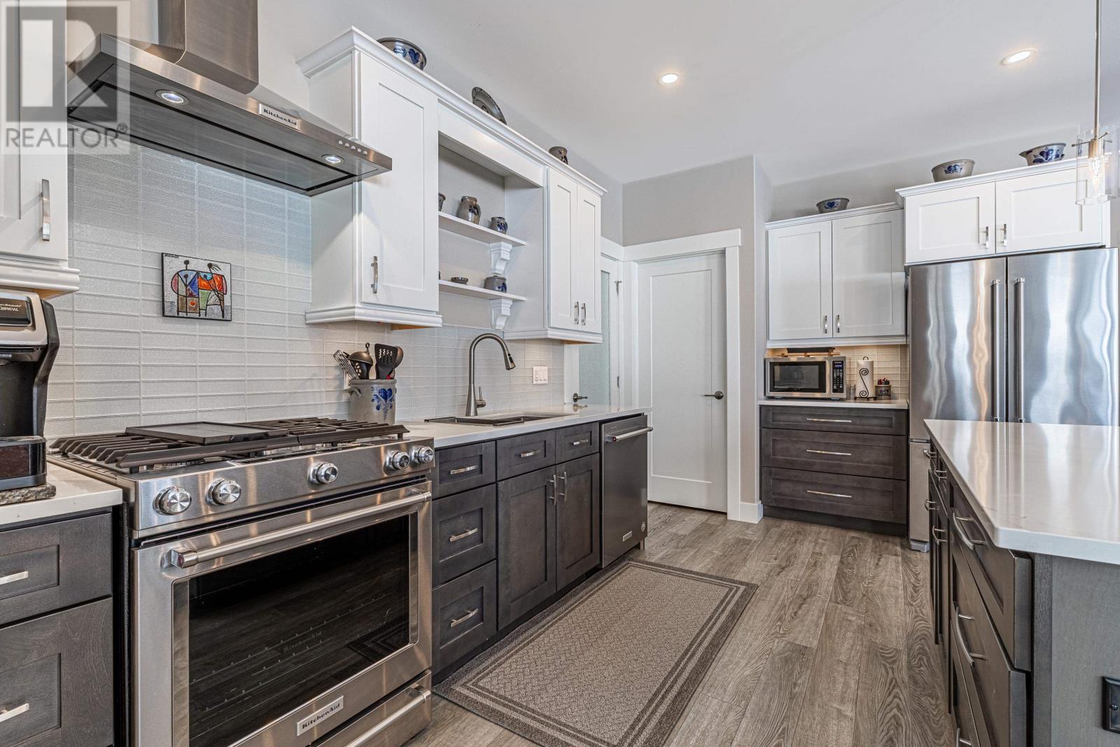 148 BLUE BAY Drive - 11