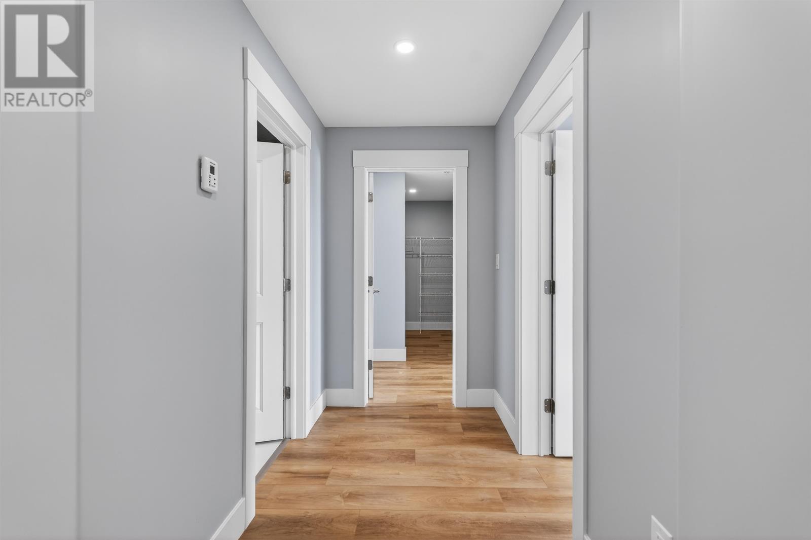 ##307 24 GILBERT DRIVE - 16