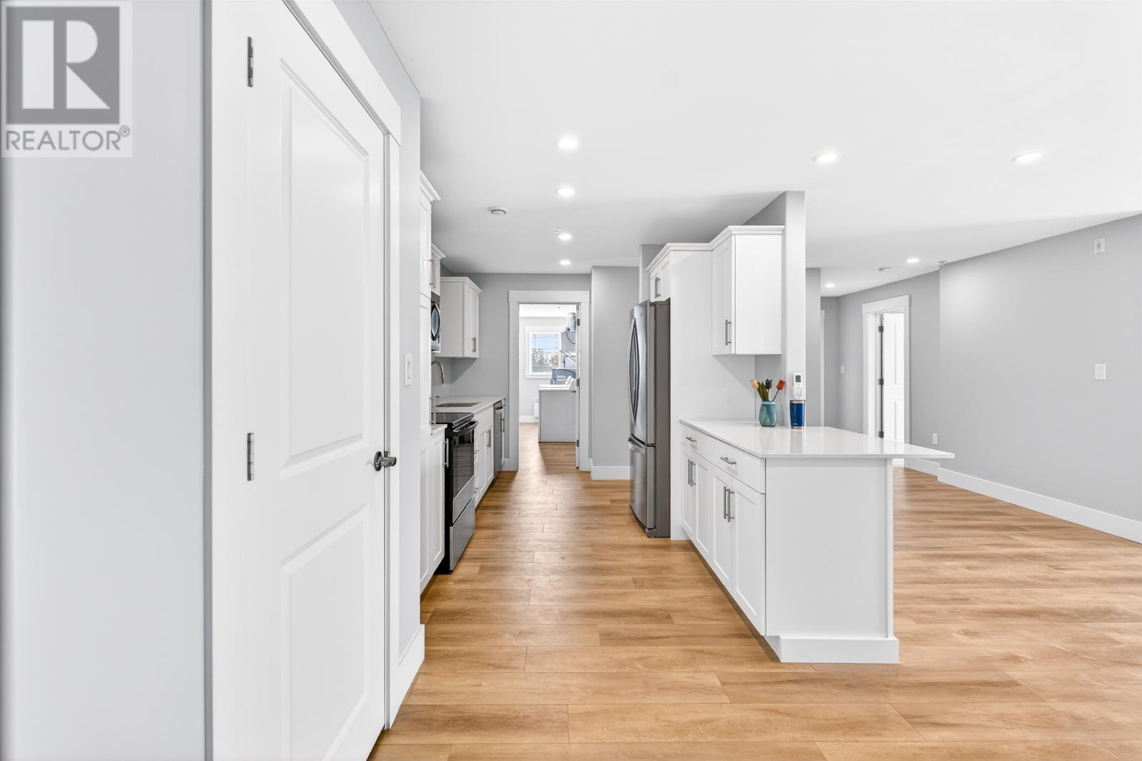 ##307 24 GILBERT DRIVE - Image 2