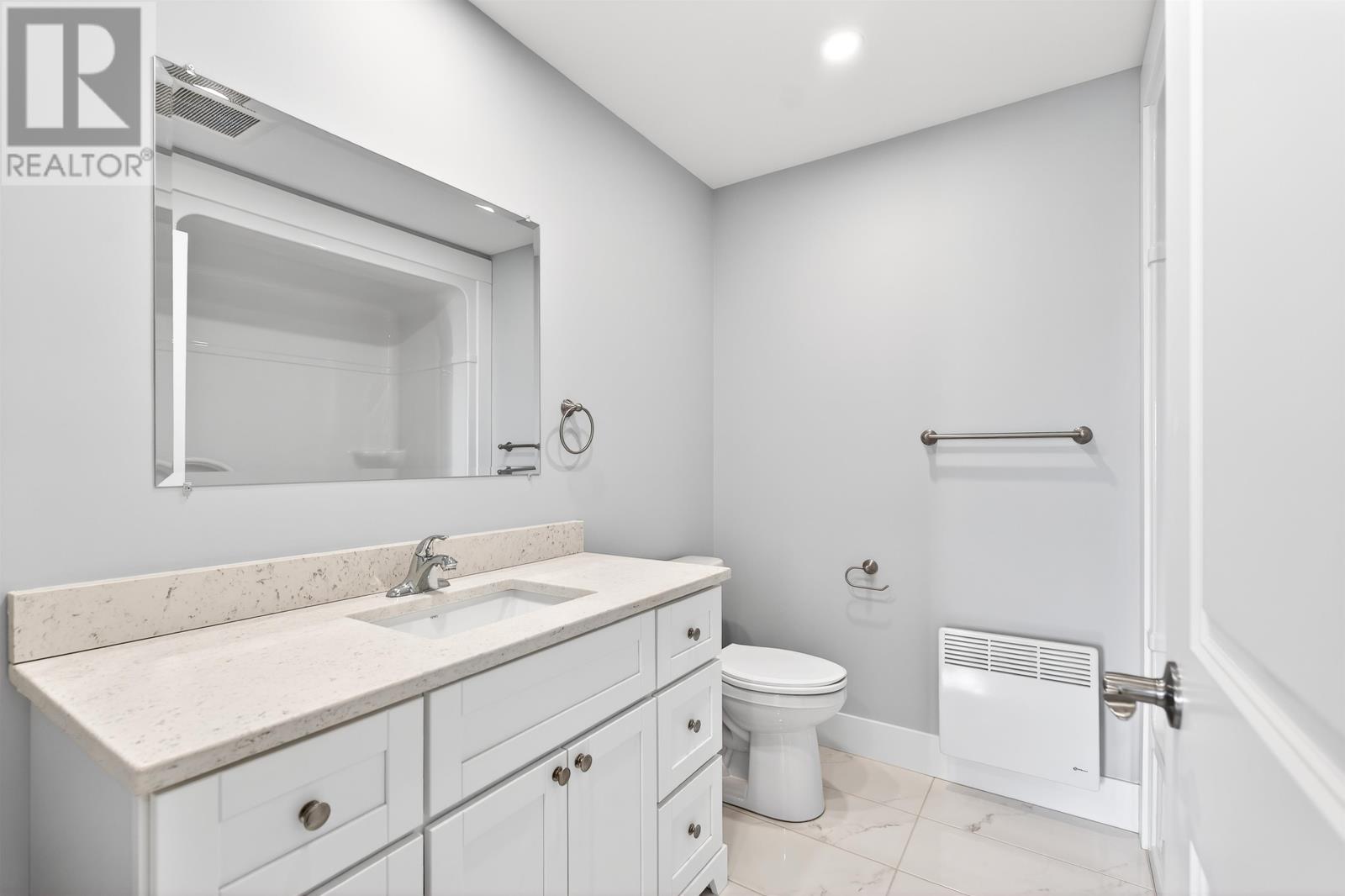 ##307 24 GILBERT DRIVE - 21