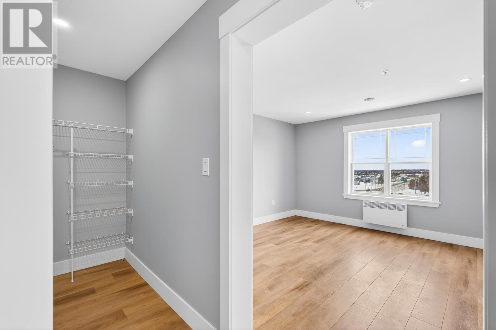 ##307 24 GILBERT DRIVE - 23