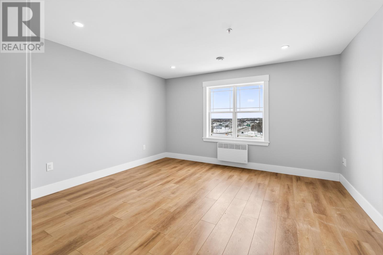 ##307 24 GILBERT DRIVE - 24